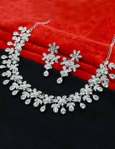 Necklace Set With White American Diamond