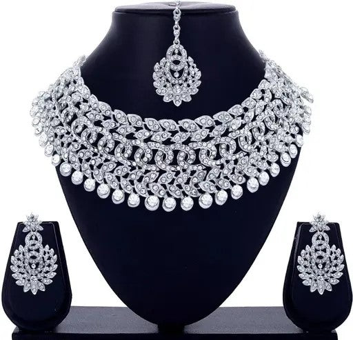 Necklace Set with White Austrian Diamond